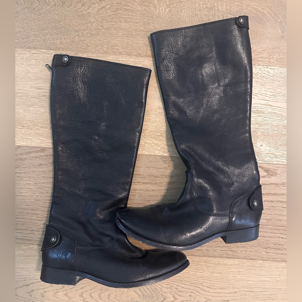 Frye Women's Melissa Button BackZip